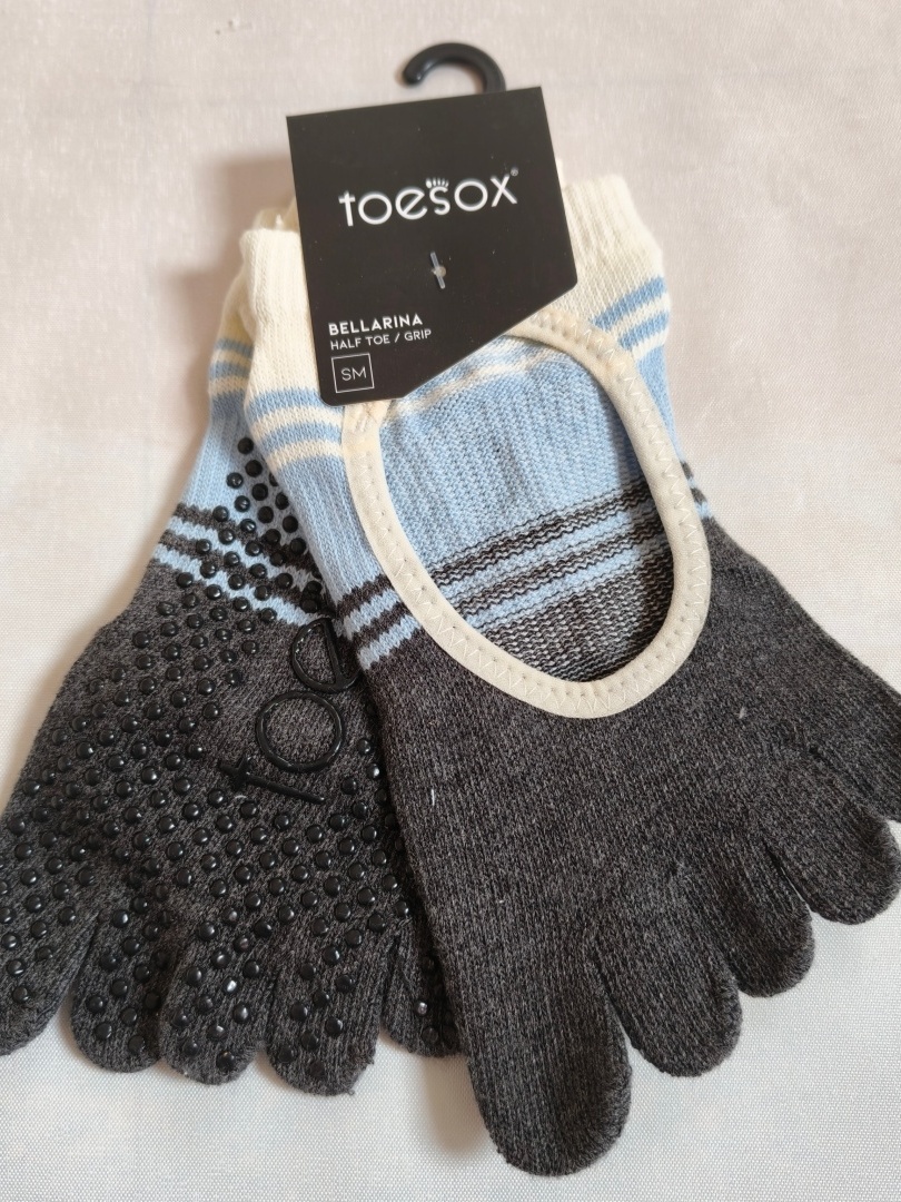 Toesox Yoga Five-Toe Socks Men - Yoga Mat review and price